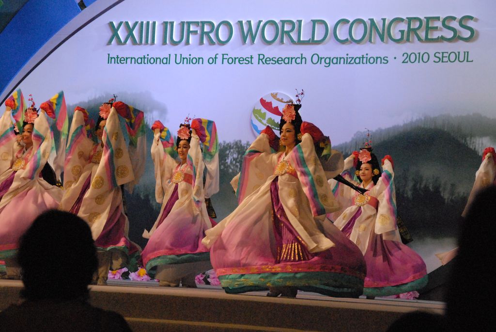 100823IUFRO_020.JPG
