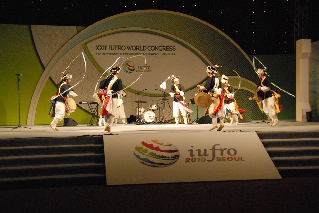 100823IUFRO_193.JPG