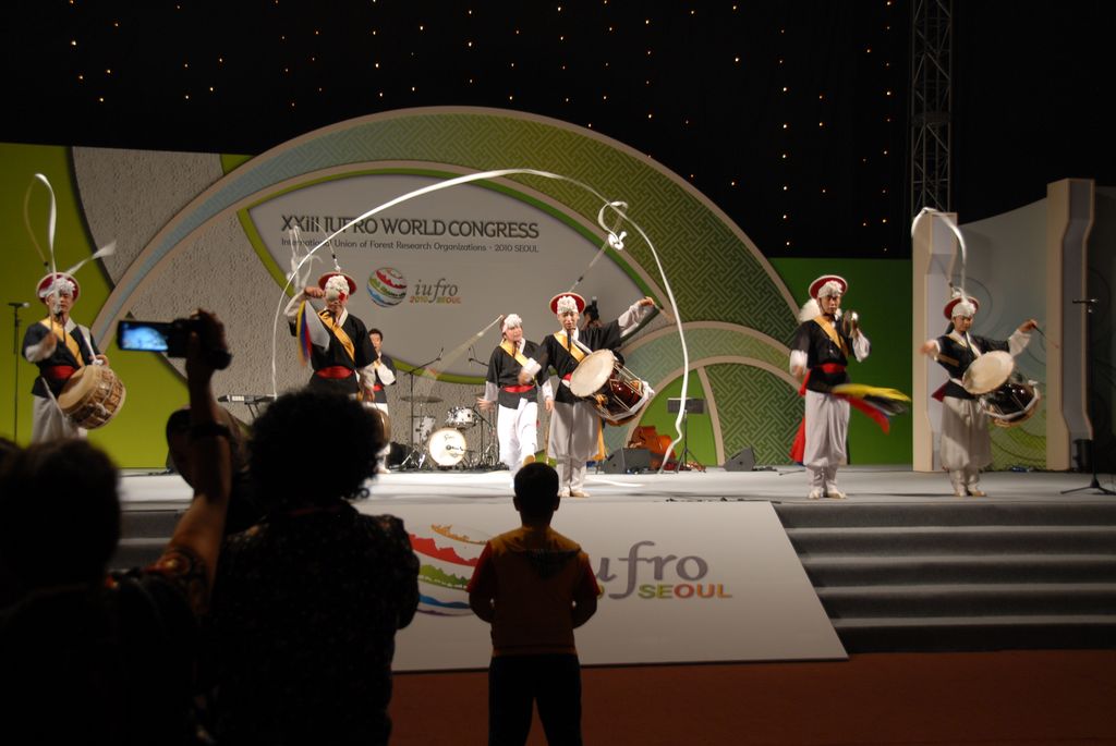 100823IUFRO_239.JPG