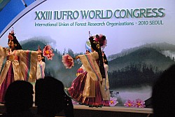 100823IUFRO_013.JPG