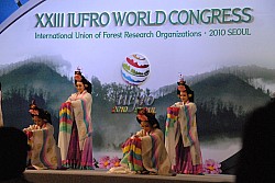 100823IUFRO_021.JPG