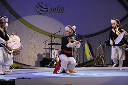 100823IUFRO_211.JPG