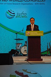 100823IUFRO_249.JPG