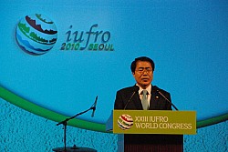 100823IUFRO_257.JPG