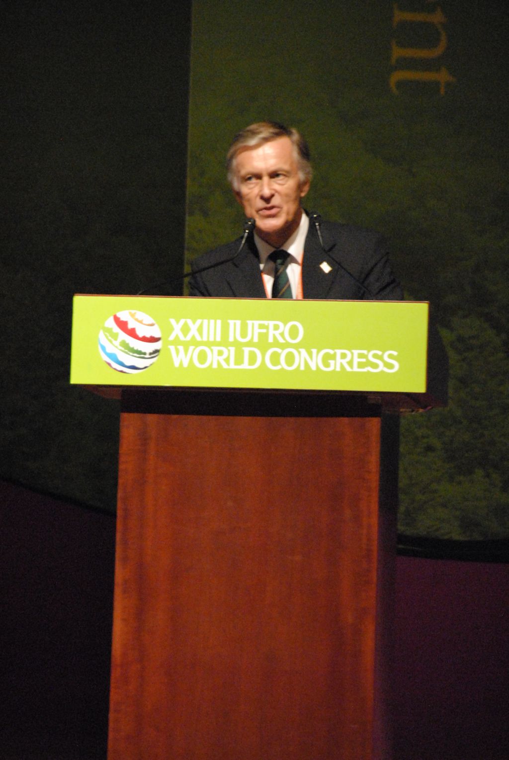 100828IUFRO_037.JPG