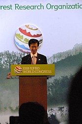 100828IUFRO_098.JPG