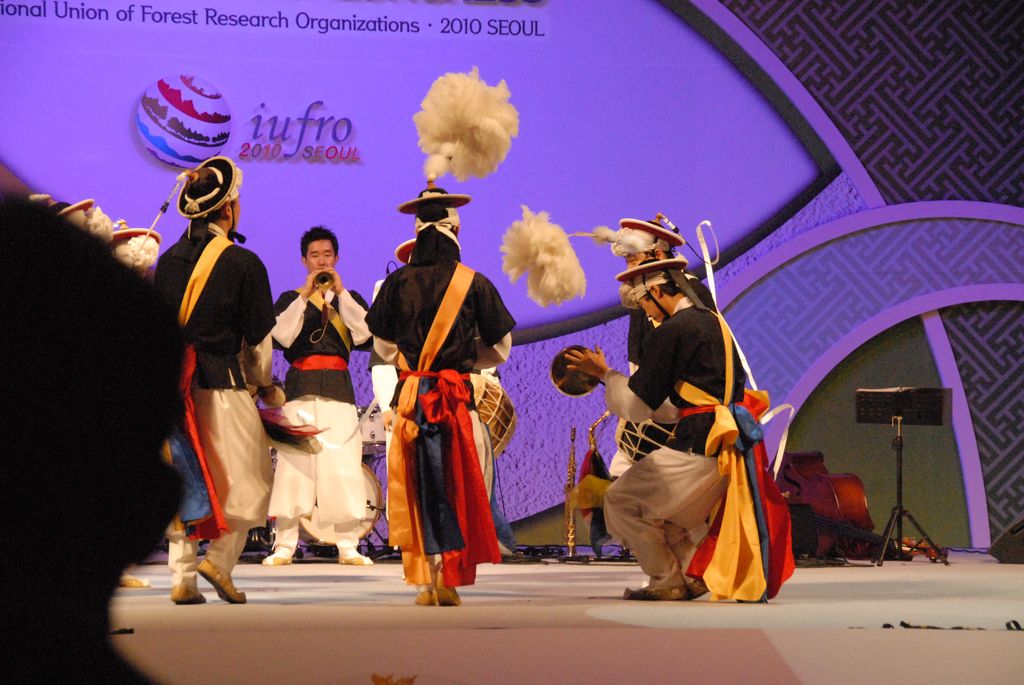 100823IUFRO_159.JPG