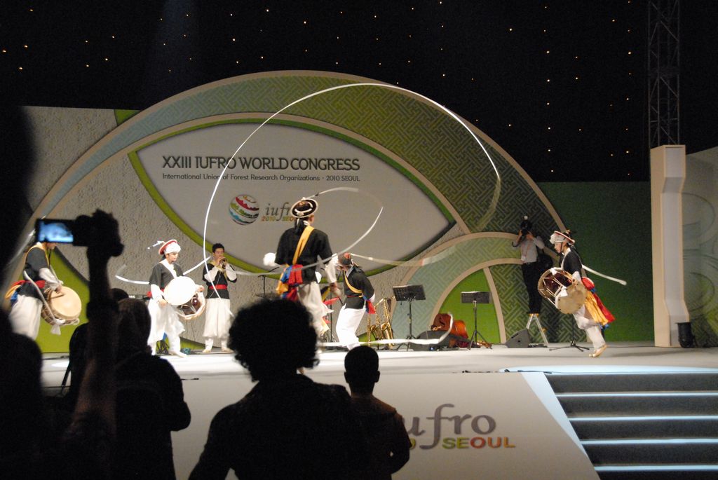 100823IUFRO_236.JPG
