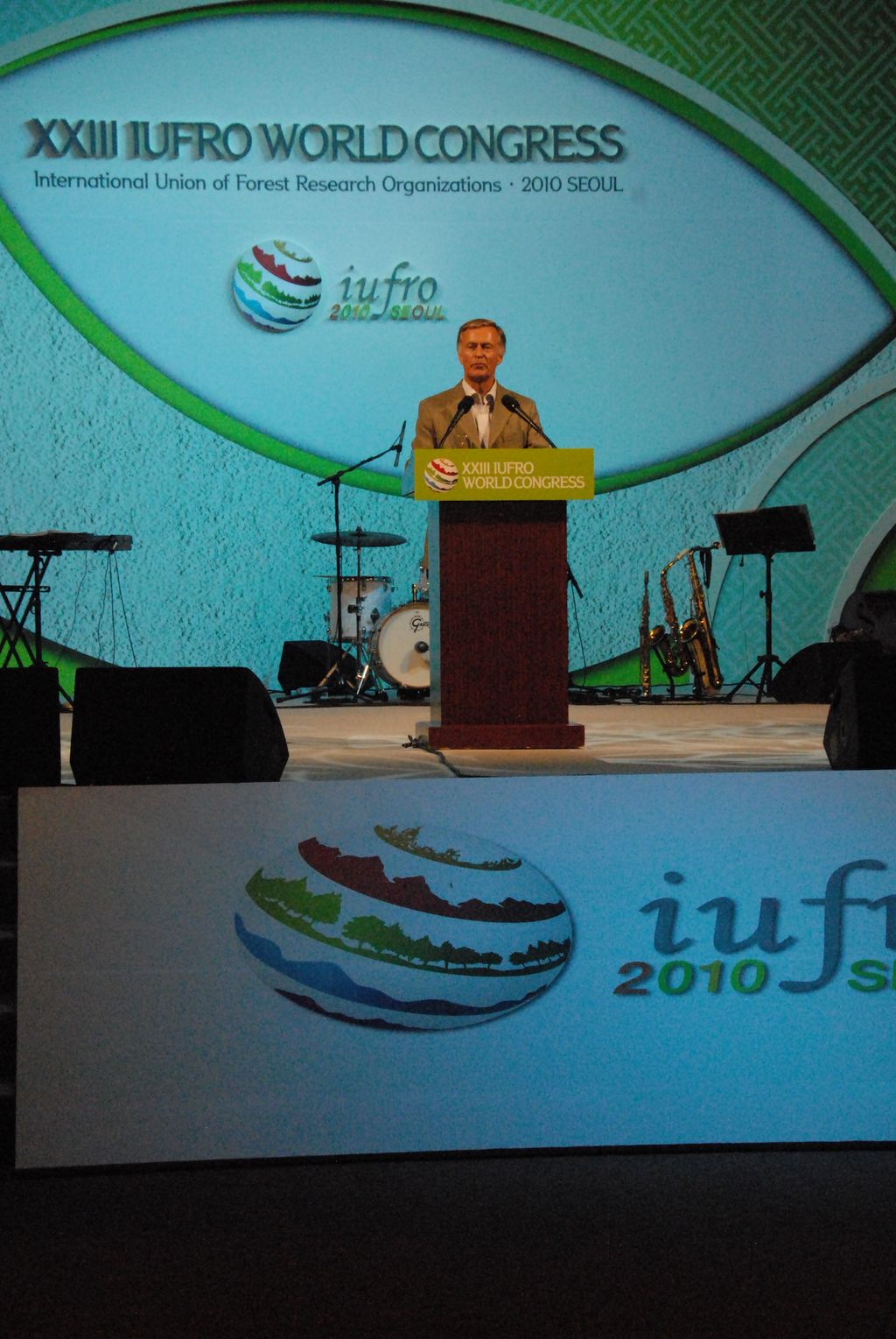 100823IUFRO_268.JPG