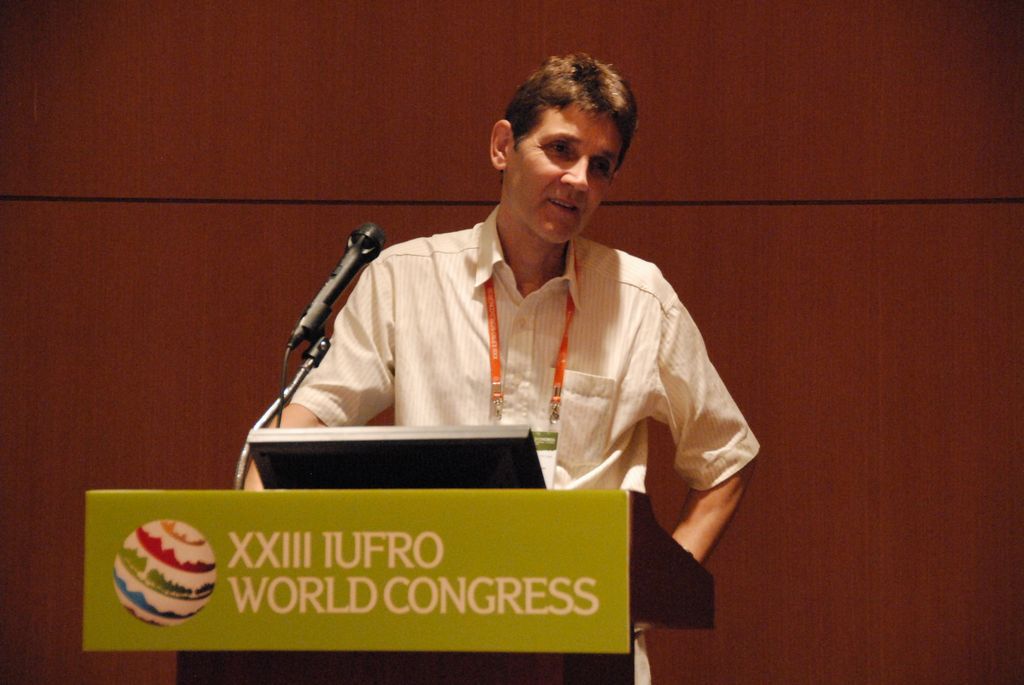 100828IUFRO_015.JPG