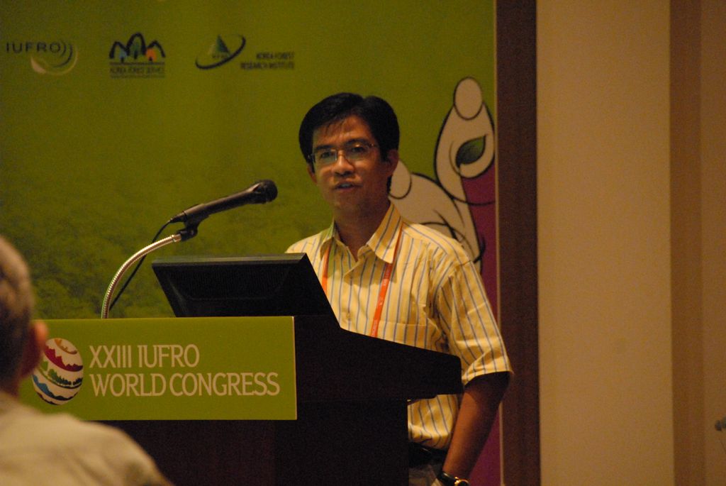 100825IUFRO_127.JPG