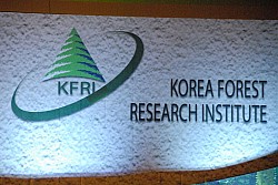 100825IUFRO_018.JPG