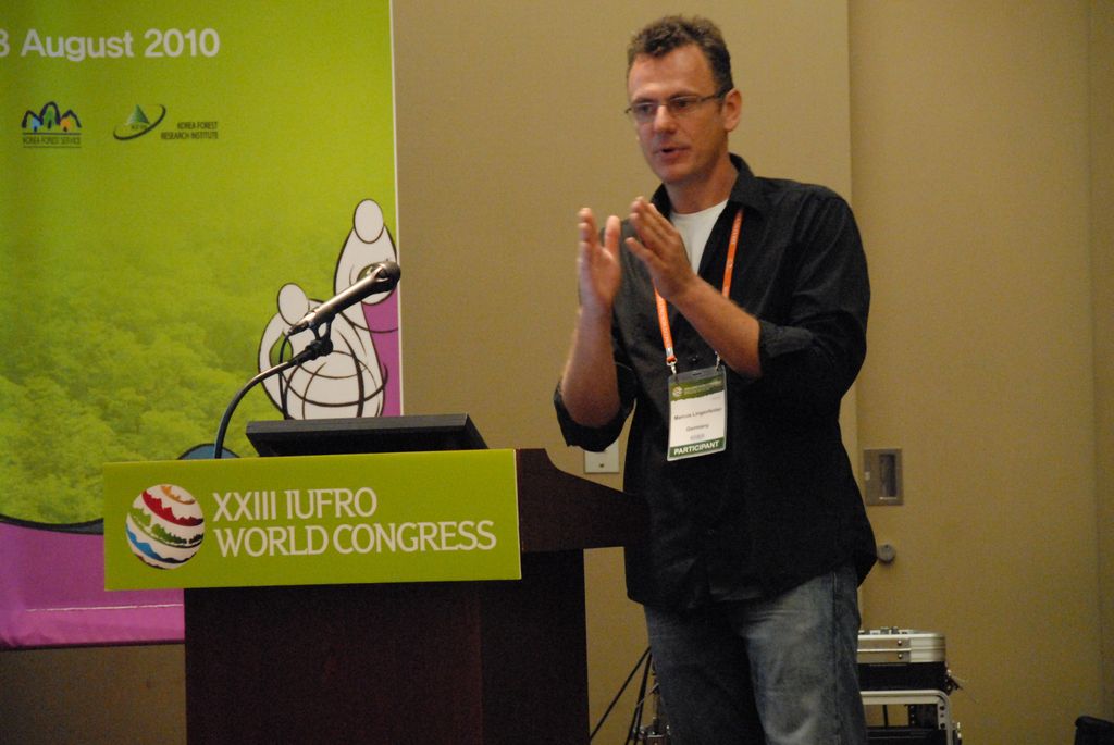 100827IUFRO_013.JPG