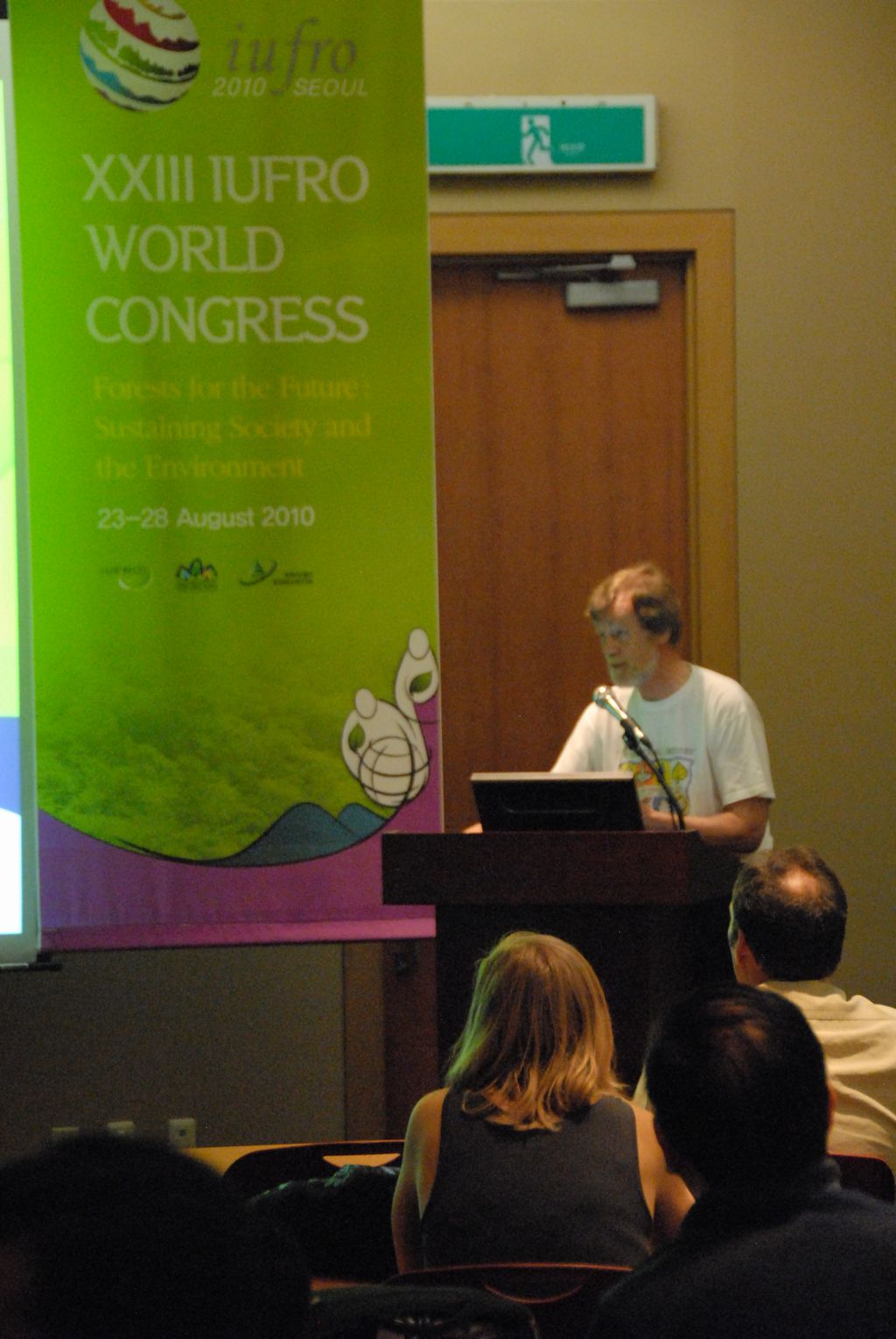 100827IUFRO_018.JPG