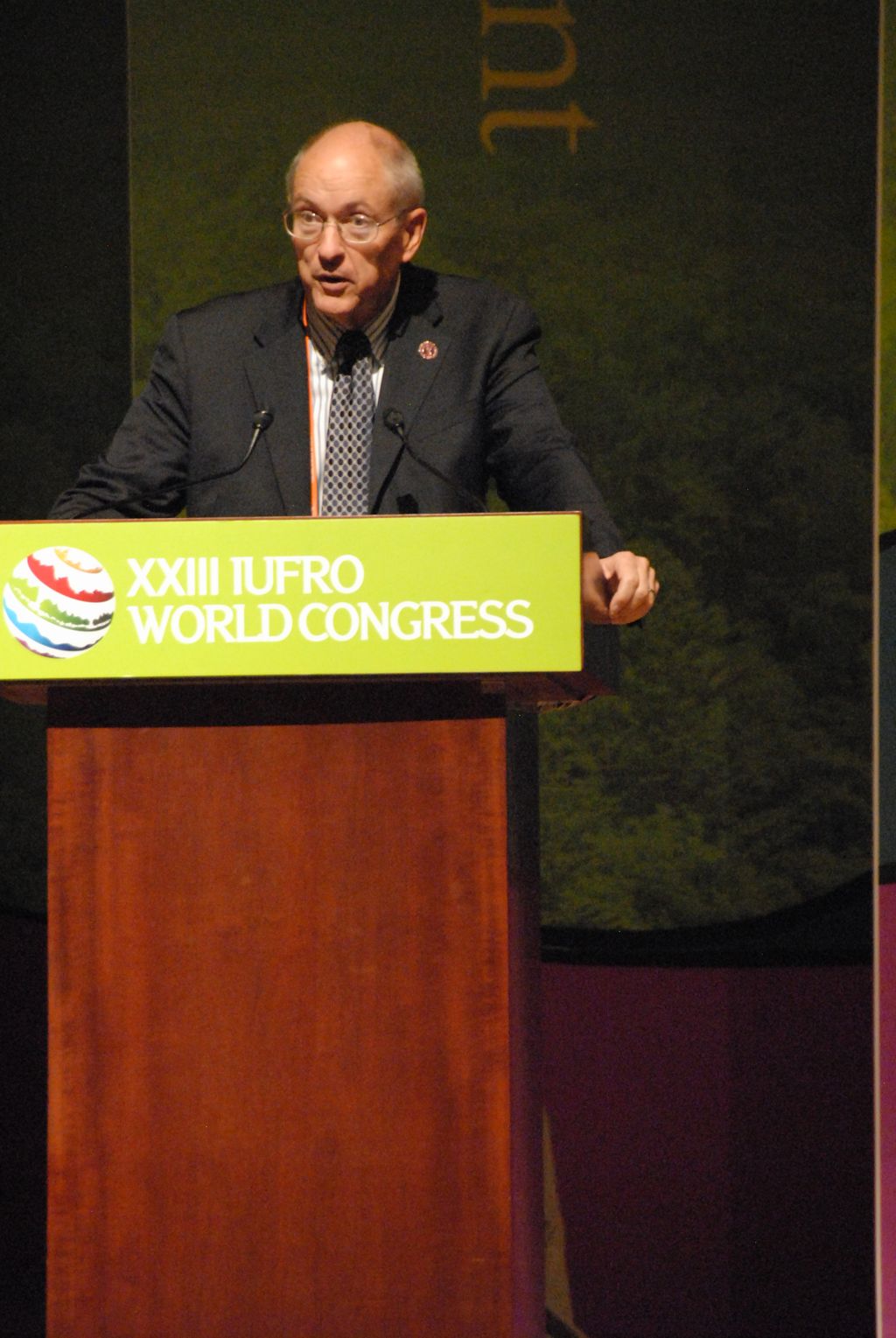 100828IUFRO_058.JPG